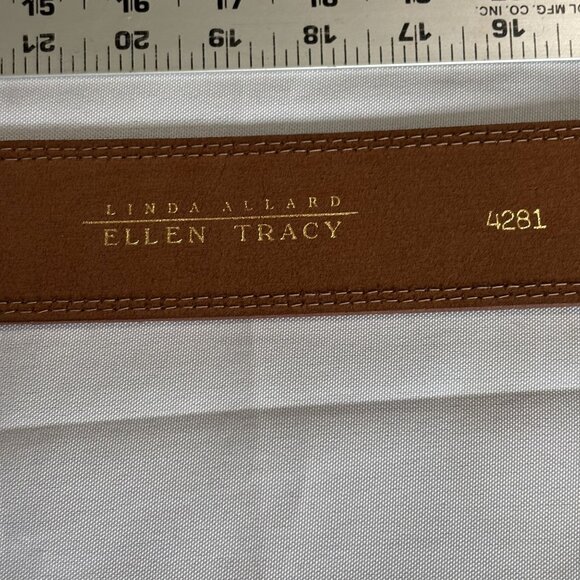 Linda Allard, Ellen Tracy Brown Genuine Leather Belt With Gold Buckle - Picture 7 of 8